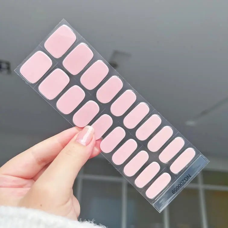 ملصقات أظافر جل (شبه صلبة) - وردي ناعم