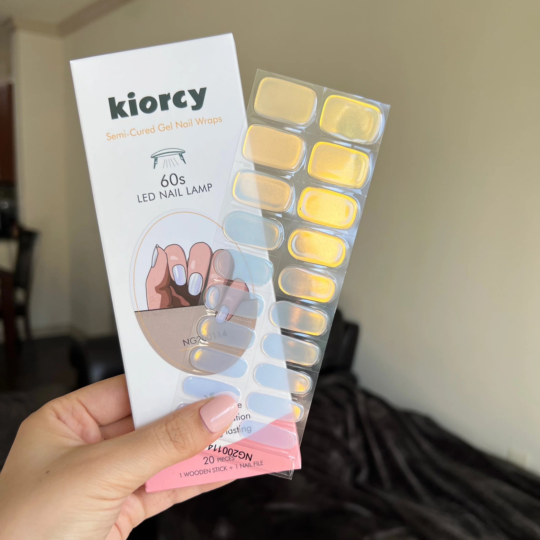 ملصقات أظافر جل (شبه صلبة) - لؤلؤي بنفسجي عاكس