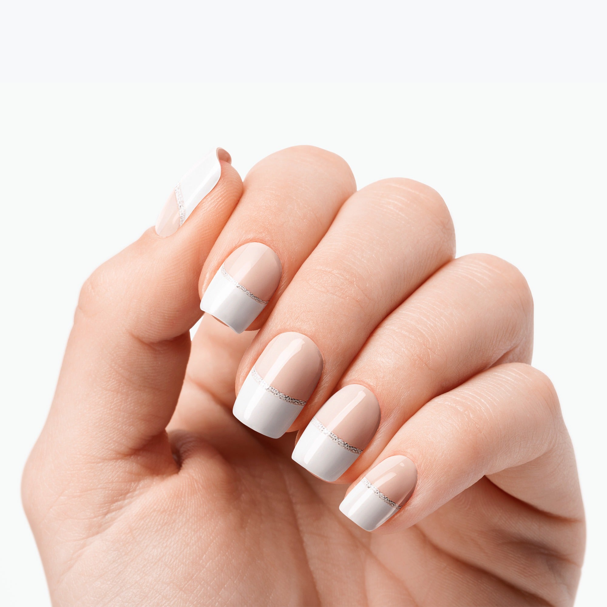 ملصقات أظافر جل (شبه صلبة) - فرنسي مع خط فضي